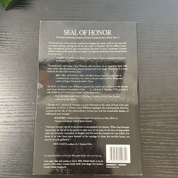 COPY - SEAL of Honor ~ Operation Red Wings ~ Paperback - Picture 2 of 4